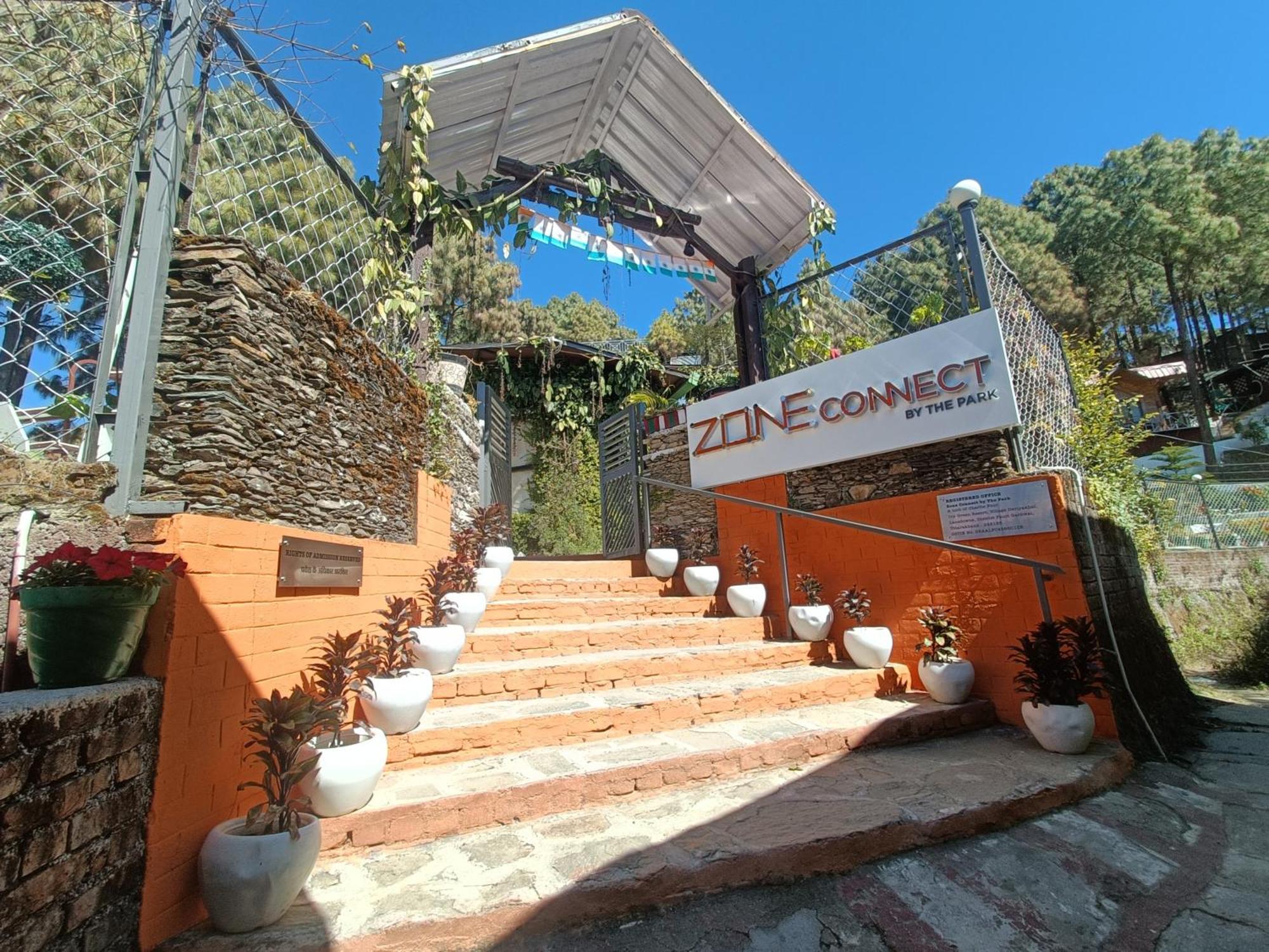 Zone Connect By The Park, Lansdowne Otel Dış mekan fotoğraf